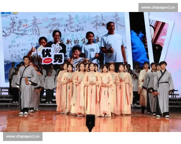 歌声激荡青春热血拉歌比赛中凝聚的团结与激情记忆校园集体成长瞬间